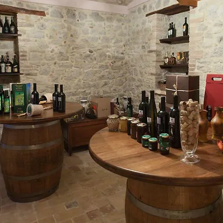 Tenuta Aschari: L'ideale Per Il Vostro Gasthof Roccascalegna